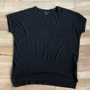 American eagle, slight snoop neck tee.